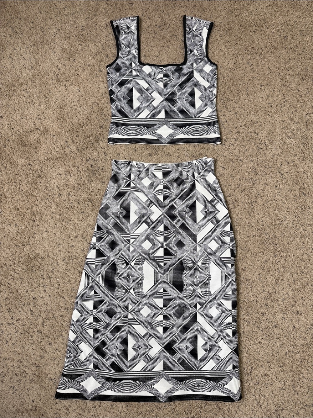 White House Black Market Black & White Geometric Midi Skirt and Crop Top Set XS